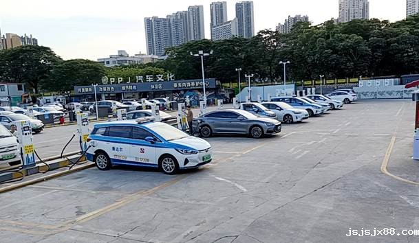 荷叶榕液冷超充站480kw1拖8-480kw1拖6