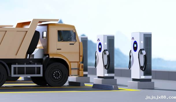 ​效率与成本双赢！兆瓦超充如何破解重卡补能难题？鸿